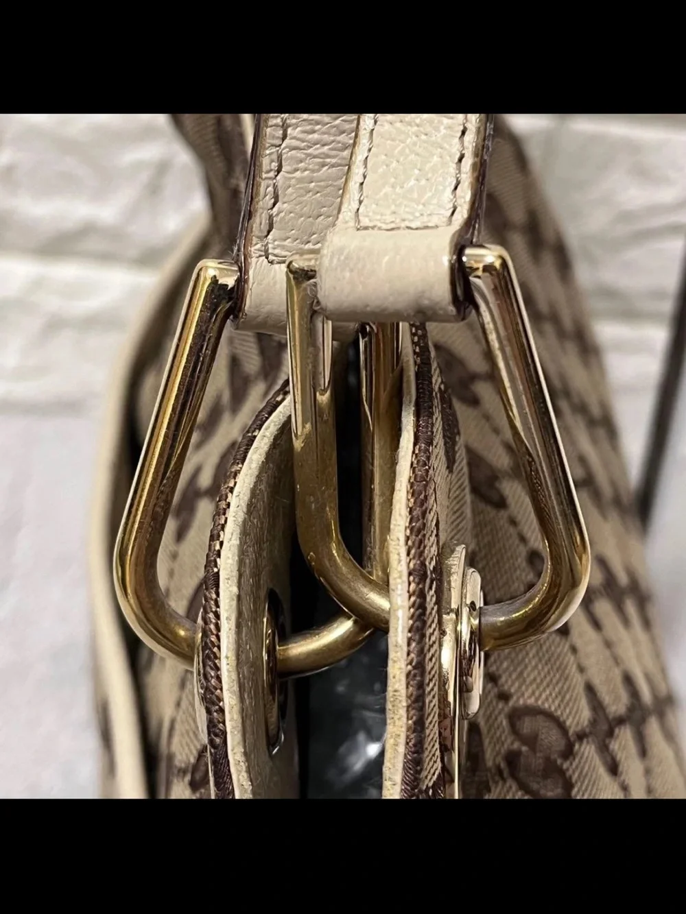 Gucci Beige & Brown GG Supreme Shoulder Bag